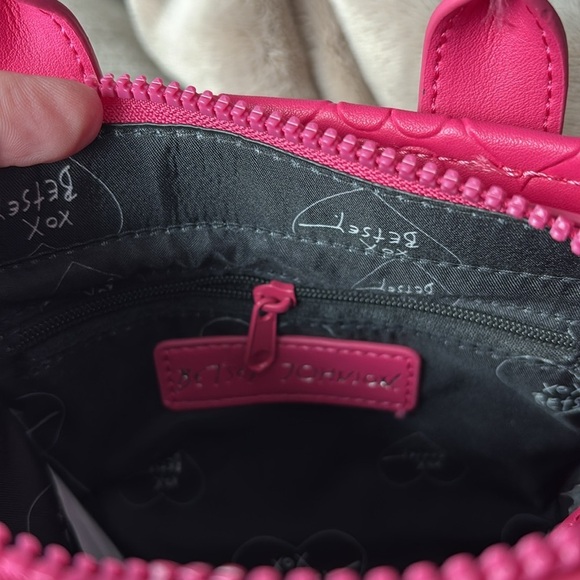 Rare Betsey Johnson Heart Fushia Pink XORAINQ Mini Tote/CrossBody Bag Valentine - Picture 7 of 13
